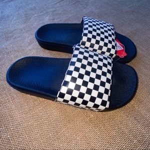 Youth Vans checkerboard slides size 2 black/white